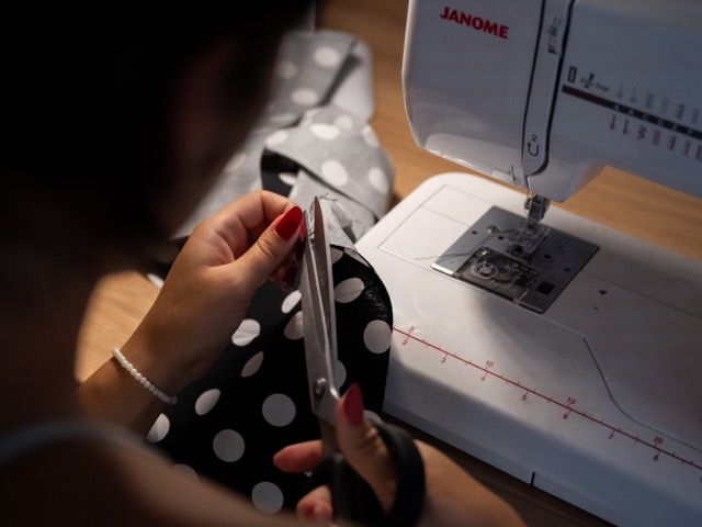 la-dame-qui-pique-saintes-location-machine